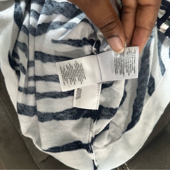 JONES NEW YORK Black White Animal Zebra Print Button Up Cardigan Size Medium - Picture 7 of 10